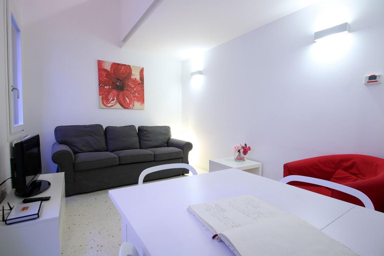 Guggenheim Next 10pax, Aircond, Wifi Apartment *